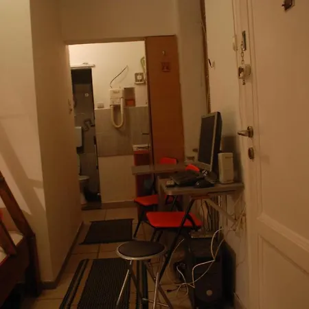 Tash Ostello Belgrado