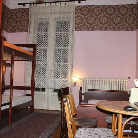 Tash Hostel Belgrad